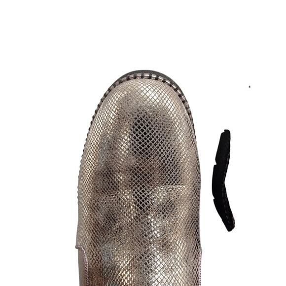 VANEli Slip On Loafers Wedge Women's Sz 8.5 Soft Metallic Silver Cushioned - Picture 11 of 11